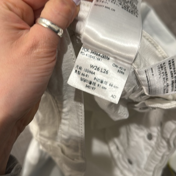 Levi’s Premium Wedgie Straight Jeans | Size 26 | White - Picture 9 of 10